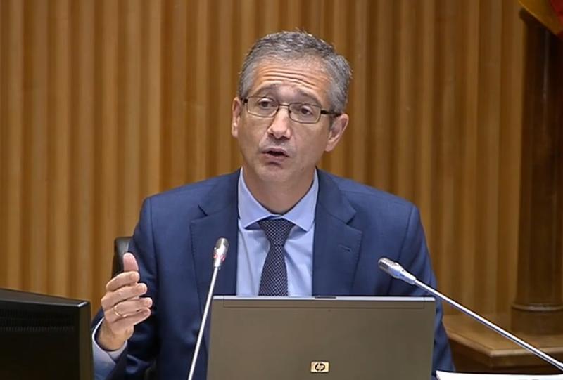 El Banco de España alerta del peligro de mantener entidades «sobredimensionadas»