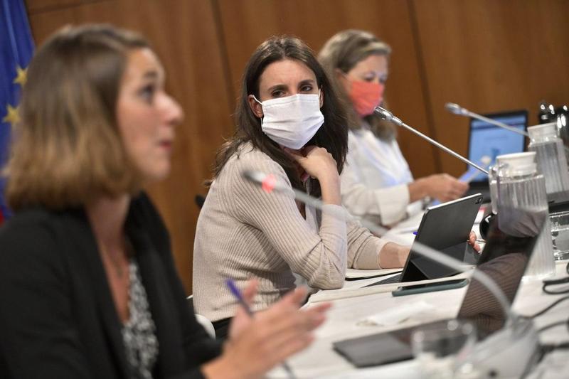 El Gobierno aprobará un reglamento que obligará a las empresas a registrar sus planes de Igualdad