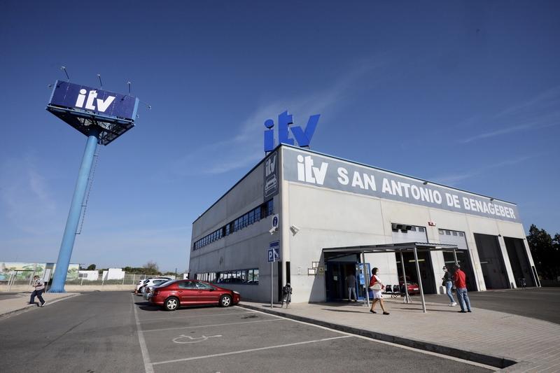Unos 5,7 millones de vehículos circulan sin ITV y 1,75 millones no tienen seguro