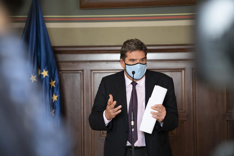 Escrivá recomienda «escuchar» a su Ministerio y no a Iglesias sobre los detalles del Ingreso Mínimo Vital