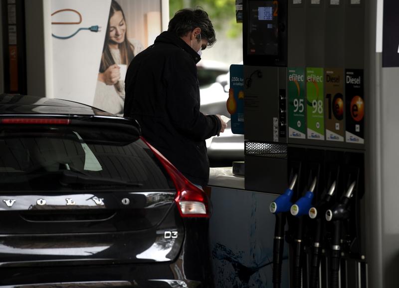 El RACE ve «injusto» que el Gobierno «cargue» con más impuestos a los conductores de modelos diésel