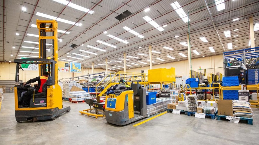 DHL elige luces LED y sensores inteligentes como ahorro energético
