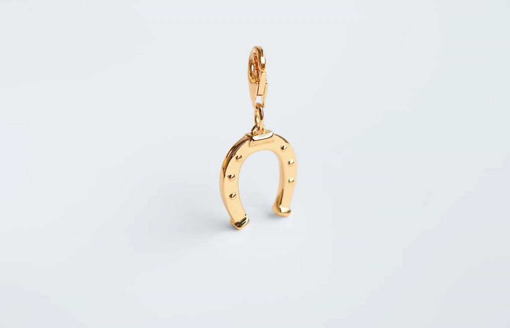 colgante herradura zara