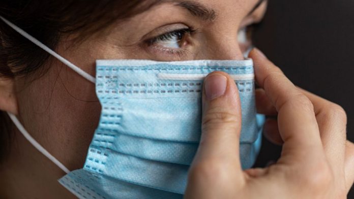 como poner mascarilla