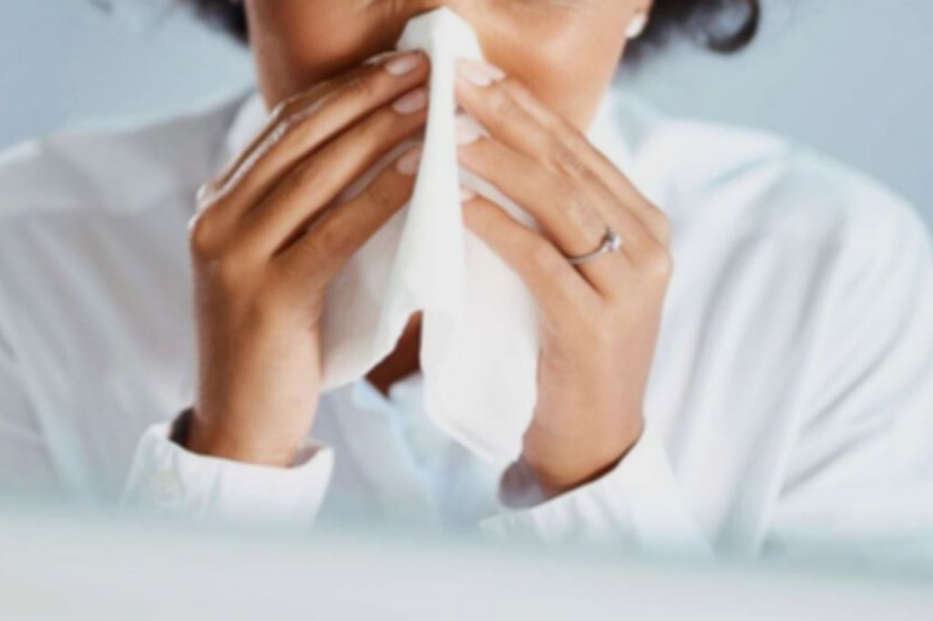 Por qué limpiar el polvo puede hacer que cojas la gripe