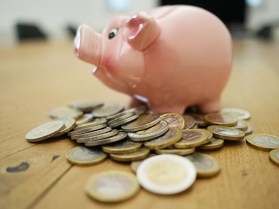 Si cobras esta pensión, puede que esté exenta de IRPF