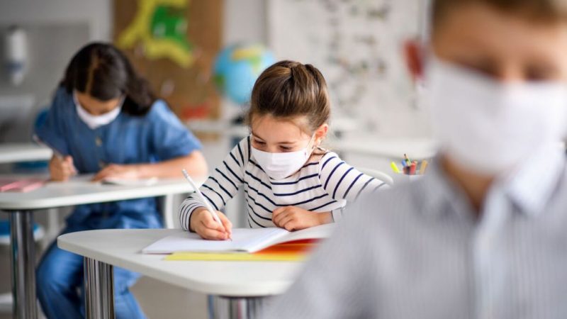 niños mascarilla quirurgica