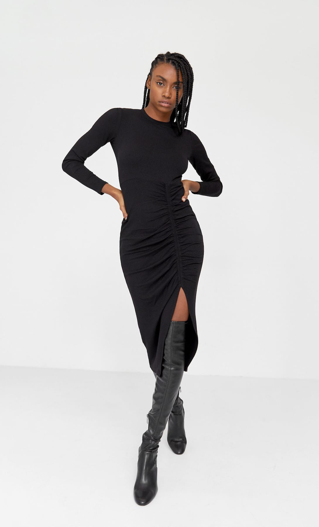 vestido midi frunce stradivarius