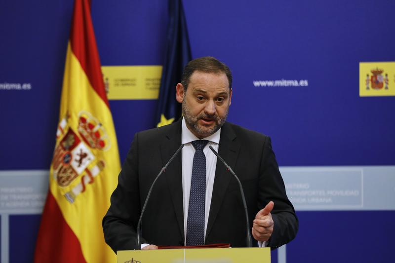Ábalos dice que regular los alquileres pasa por tener equilibrio entre el derecho a la vivienda y el mercado