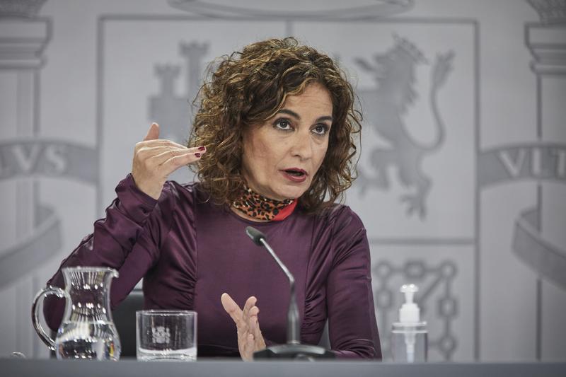 El Gobierno rebajará del 21% al 4% el IVA de las mascarillas el próximo martes