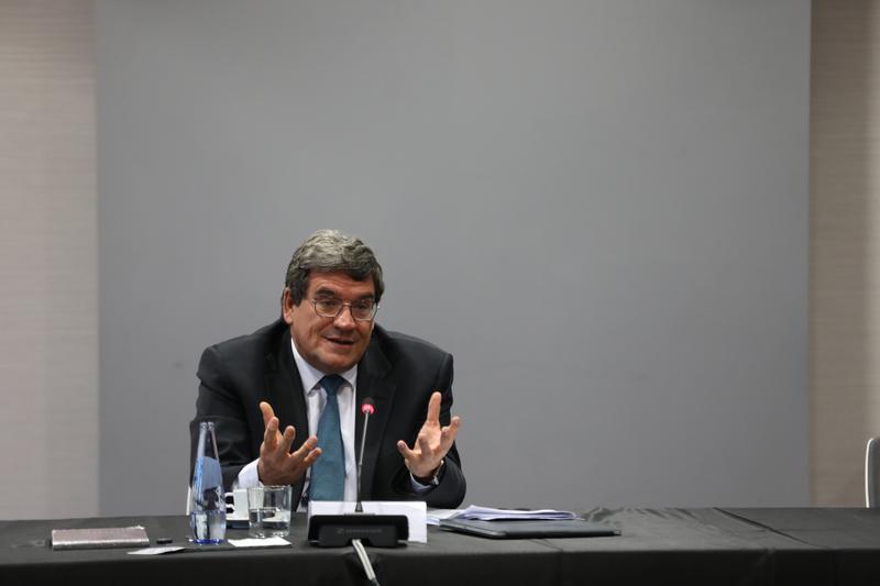 Escrivá dice que el Estado ingresa 1.700 M€ menos por los planes de pensiones individuales