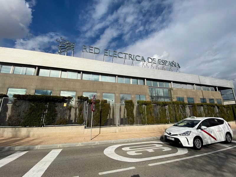 REE digitaliza sus servicios para interactuar con sus más de 3.000 clientes