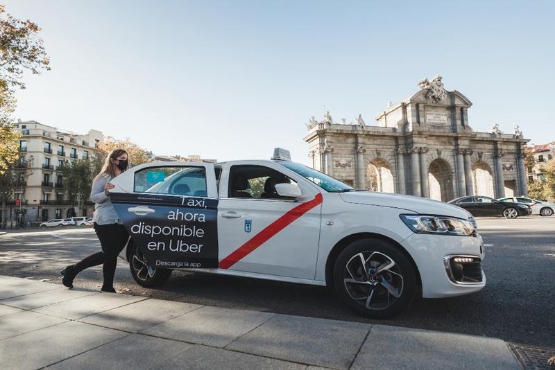 Uber supera los 1.500 taxistas registrados en su plataforma de integración