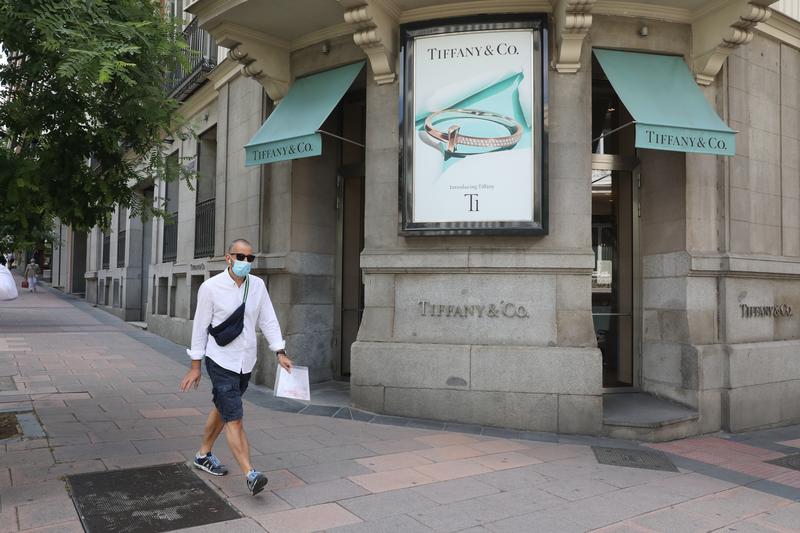 Tiffany dispara un 52% su beneficio trimestral gracias a China y las ventas ‘online’