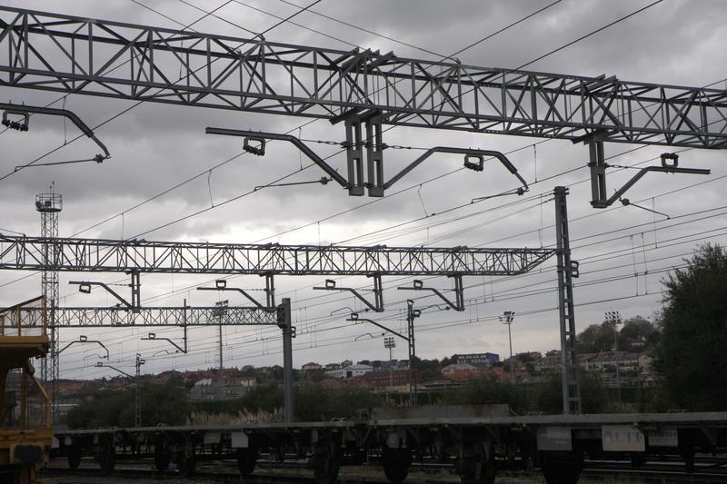 Adif licita la renovación de las instalaciones de seguridad de la línea Madrid-Sevilla