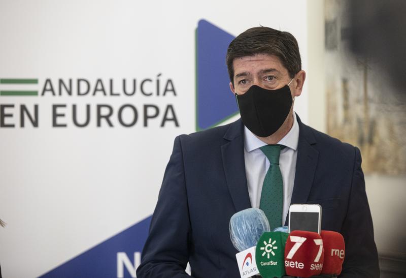 Andalucía propone una tarjeta sanitaria europea para favorecer el turismo