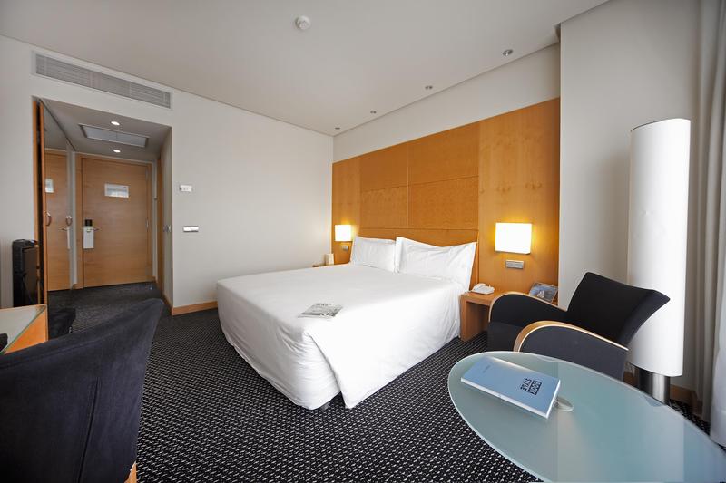 Savils augura que el sector hotelero en España comience a recuperarse en la primera mitad de 2021