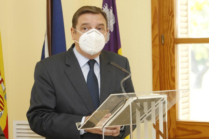 Planas congratula el acuerdo europeo por el que mantienen los fondos agrarios para Canarias