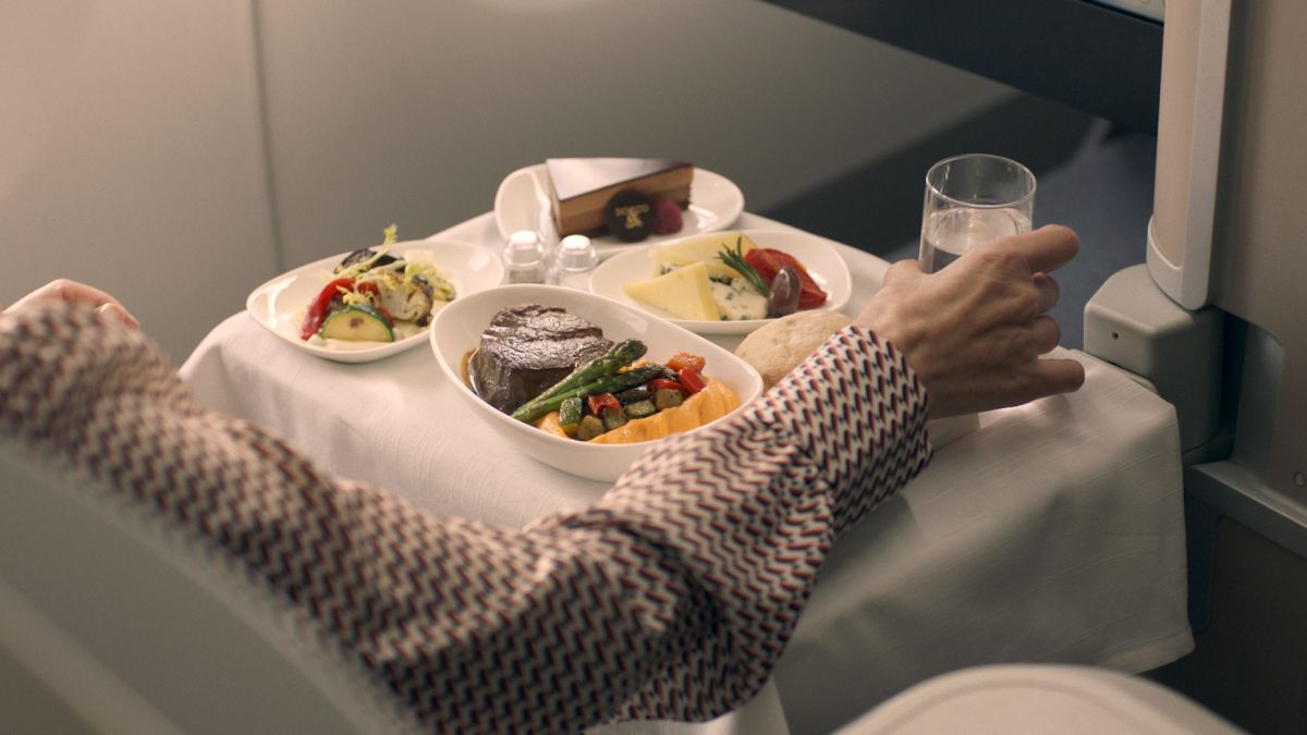 Iberia presenta nuevo menú con productos de temporada y elaboraciones frescas