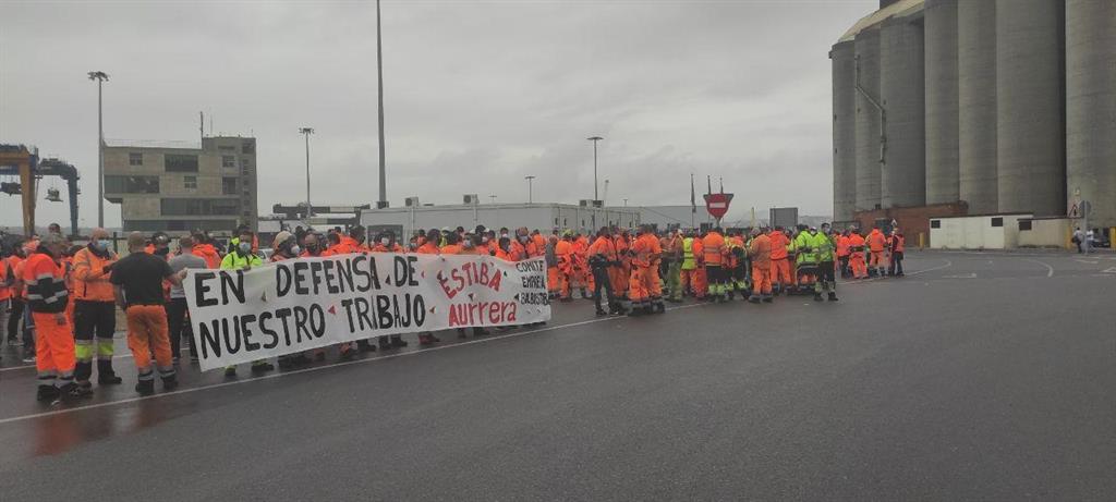 Trabajo propone una hoja de ruta sobre el conflicto de la Estiba en Bilbao