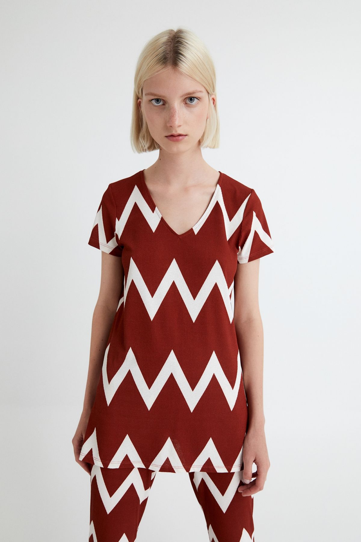 camiseta zigzag sfera