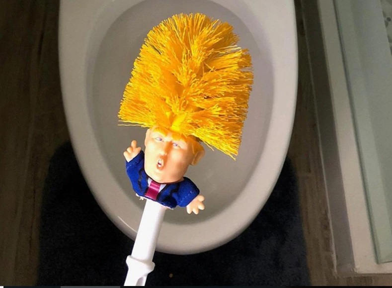 escobilla Donald Trump