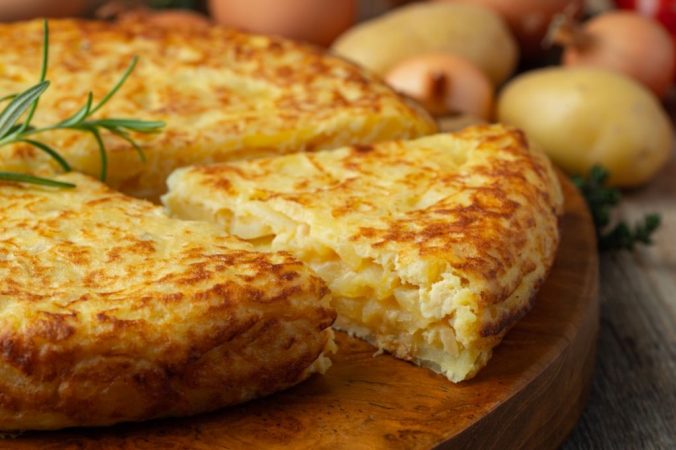 receta de tortilla de patata rellena
