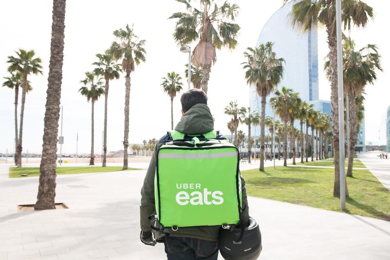 Uber completa la adquisición de Postmates por 2.209 millones