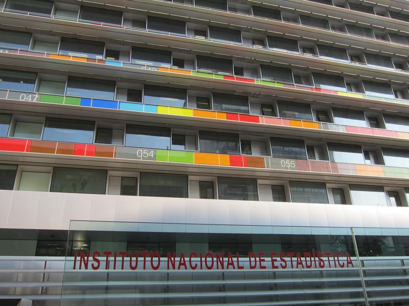 El Gobierno modifica límites de gasto para encargos de servicios del INE