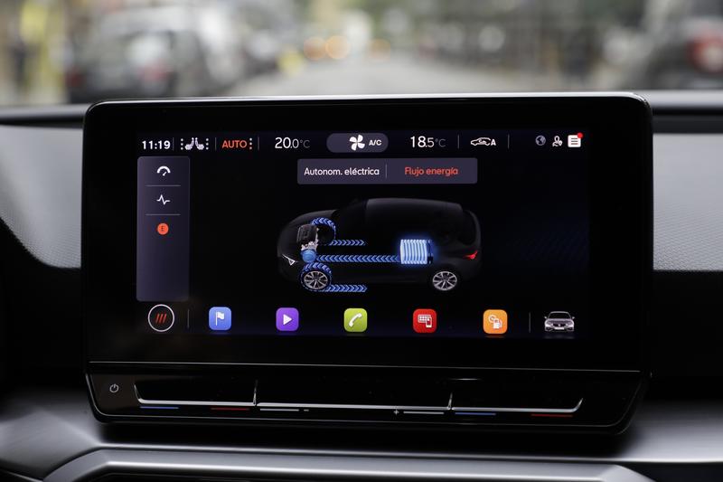 Seat reivindica la capacidad de los híbridos enchufables para recorrer largas distancias