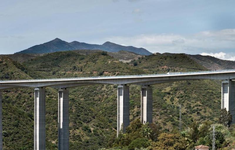 La CNMC incluye a Ferrovial Servicios en el expediente contra varias empresas conservación de carreteras