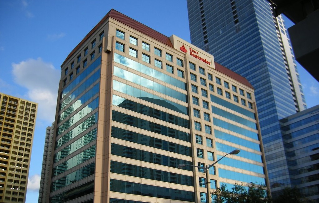 Banco Santander refuerza su negocio en Miami como cuartel general para ‘ultraricos’