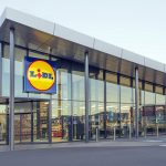 Lidl baja a menos de 10 euros el moldeador Alessandra Ambrossio para lucir pelazo