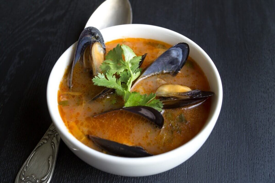receta sopa de marisco y pescado con mejillones