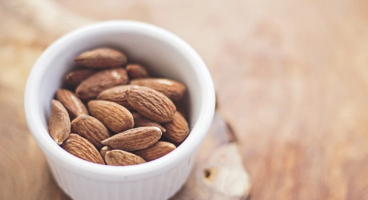 ¿Cuál es el precio de la almendra para el agricultor?