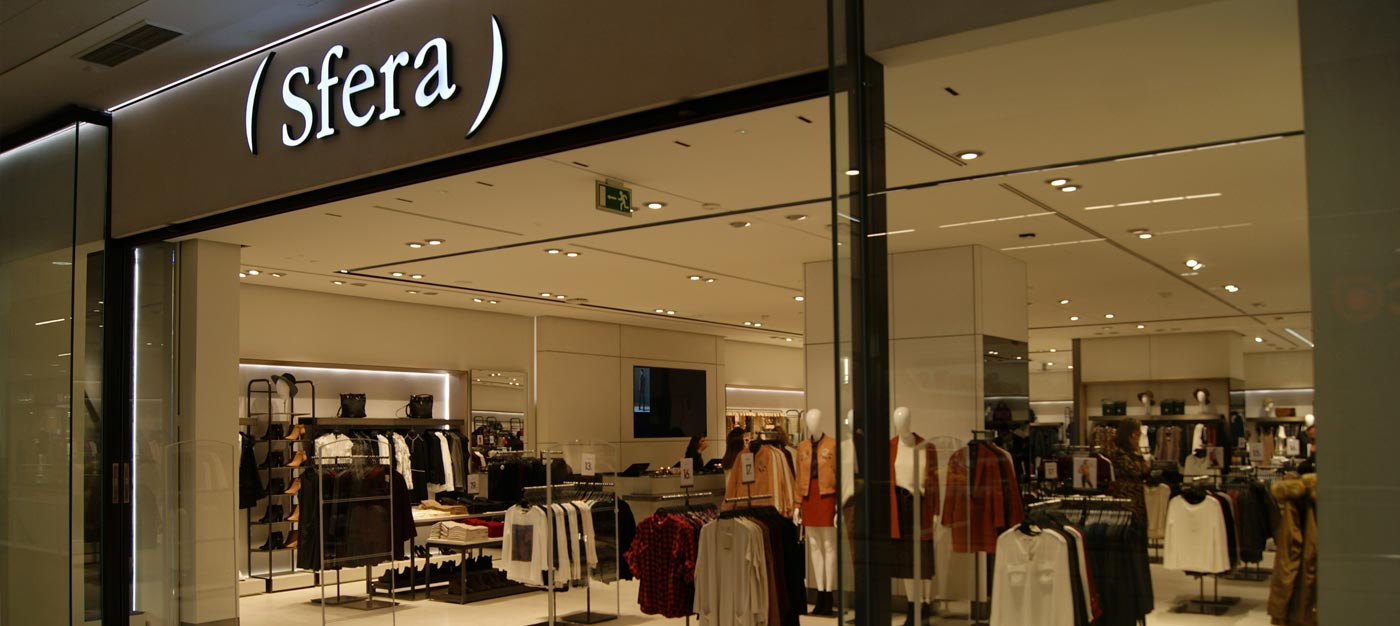 Los bolsos de mano más ‘peculiares’ de Sfera por menos de 20 euros