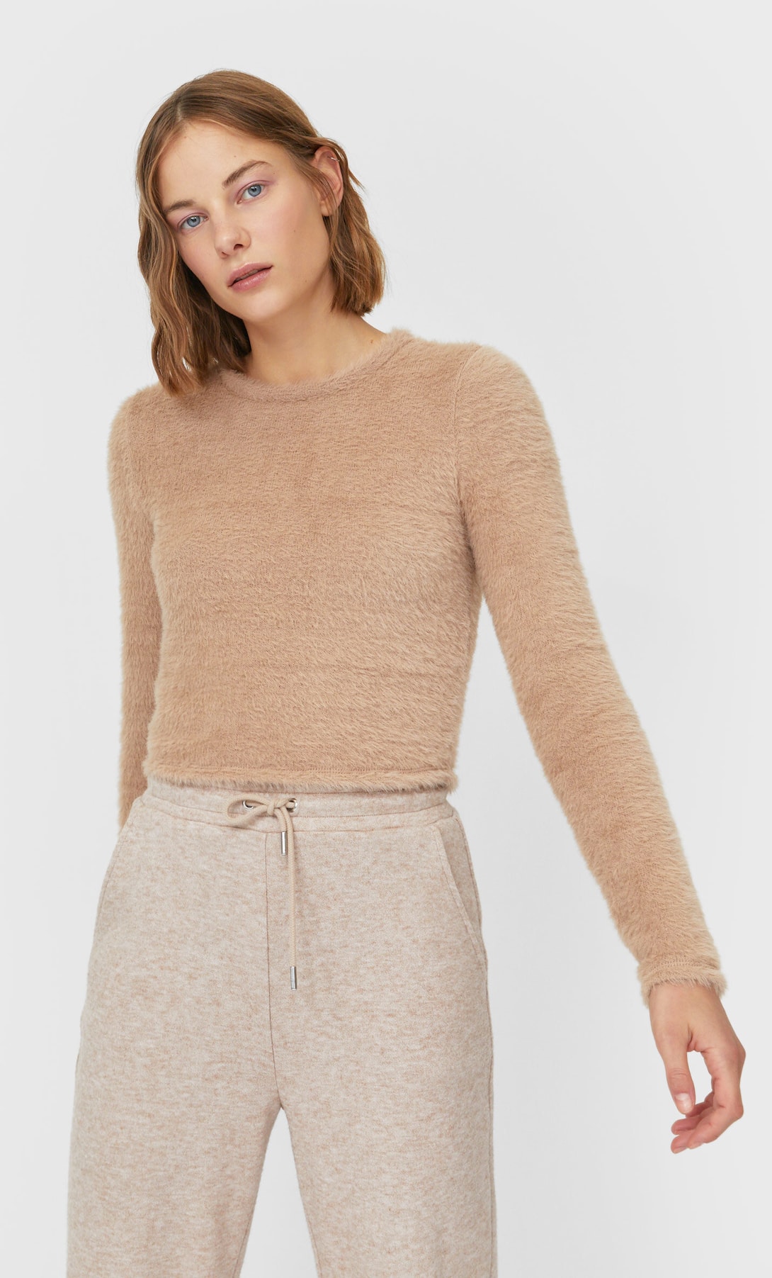 camiseta crop stradivarius