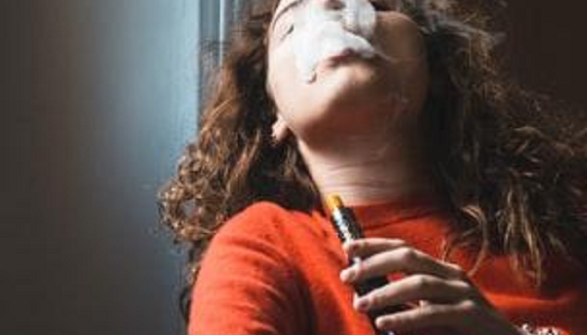 Dejar de fumar fumando, el papel del cigarrillo electrónico