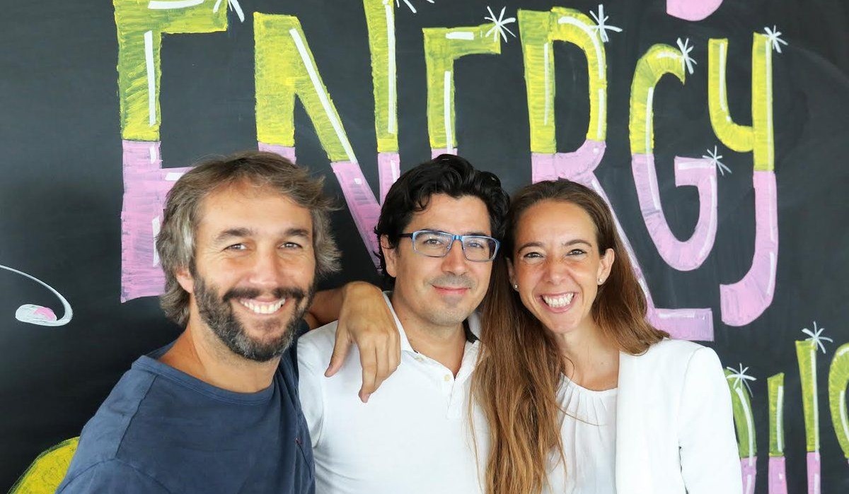 Holaluz desconvoca la junta destinada a firmar la paz con los fondos ‘rebeldes’