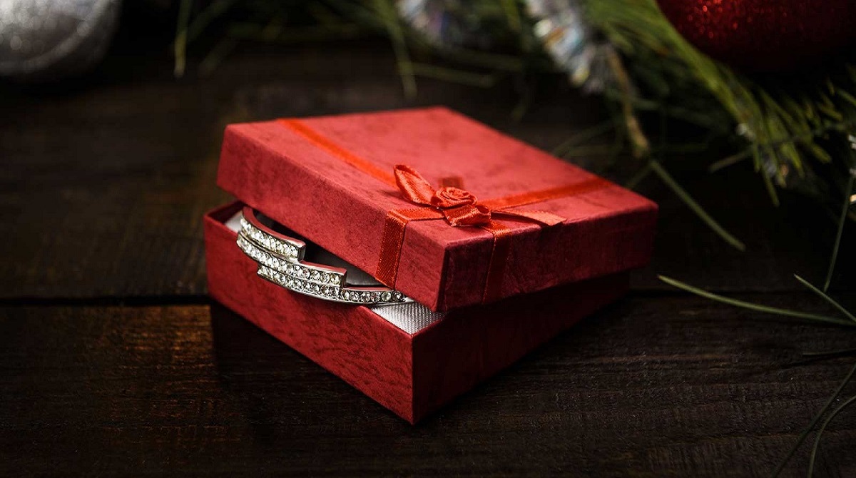 Regalos navideños de segunda mano: ¿ecología, creatividad o tacañería?
