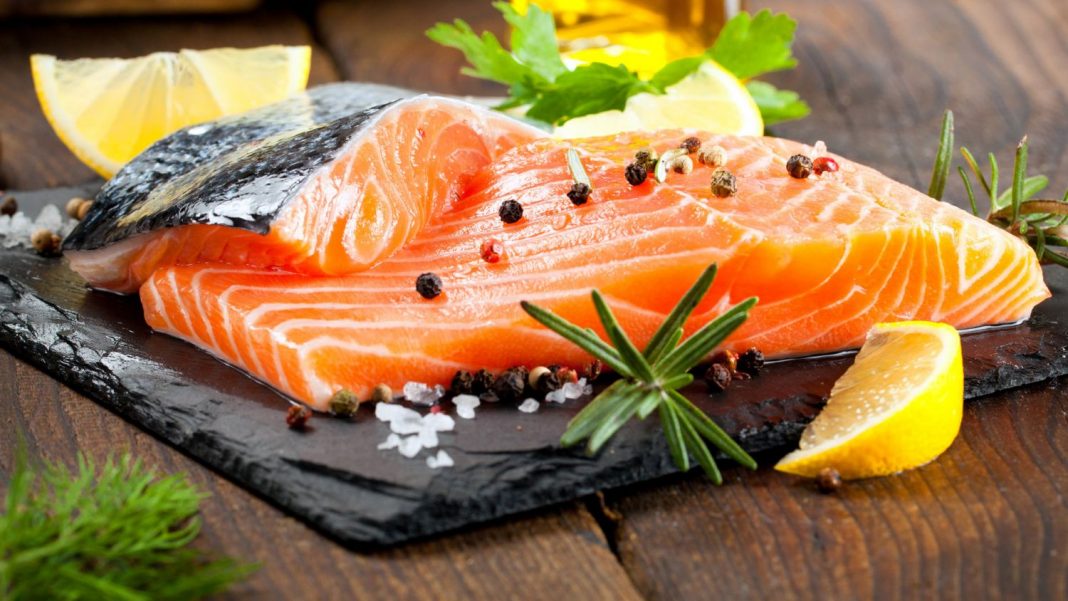 salmon alimentos sacian hambre