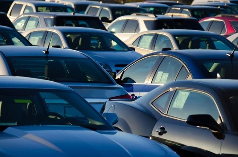 Las ventas de turismos de ocasión cayeron un 13% en 2020