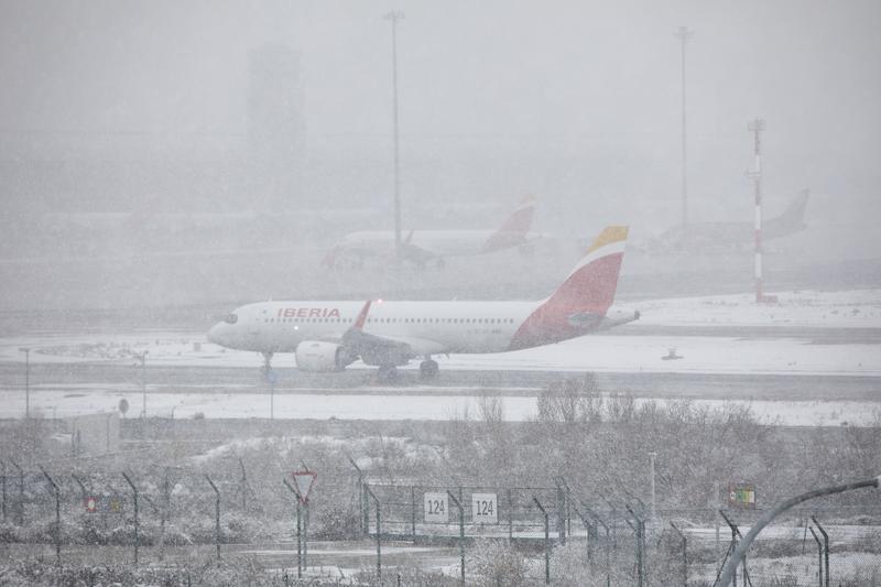 Iberia opera siete vuelos de largo radio tras la reapertura de Barajas