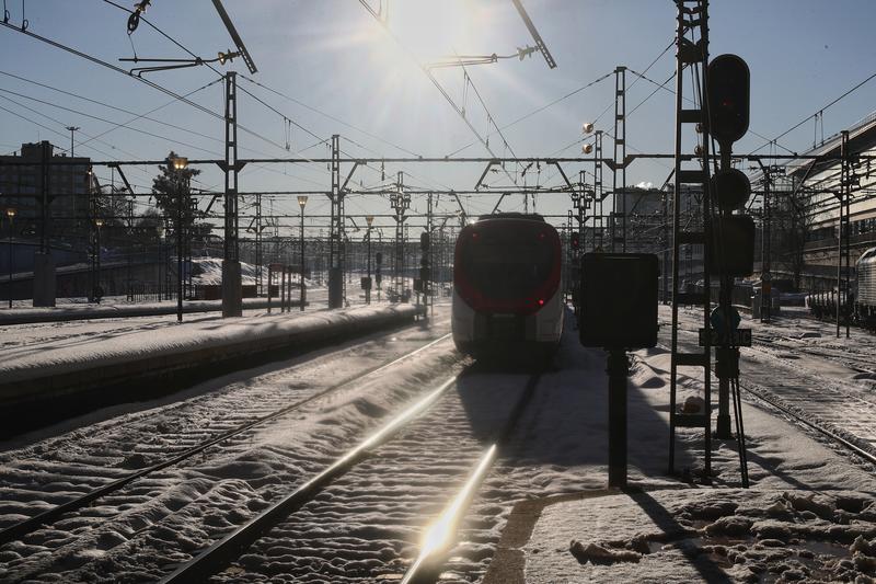 Renfe reabre todos los trayectos de Larga Distancia y AVE cerrados por la nieve