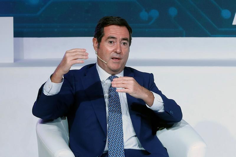 Garamendi (CEOE) insiste en que el turismo necesita ayudas «directas y realistas»