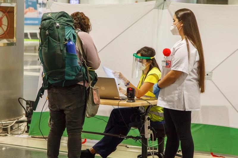 Canarias prorroga hasta el 15 de febrero el control con pruebas ‘Covid-19’ a los viajeros nacionales