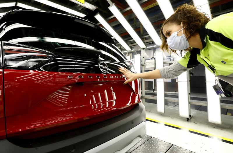La producción de vehículos eléctricos en España se triplicó en 2020