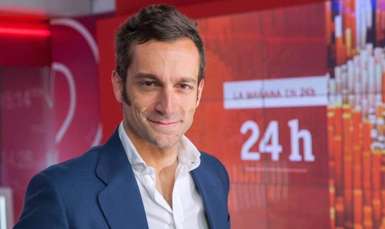 Álvaro Zancajo intenta arrastrar a Susana Díaz tras su caída en Canal Sur