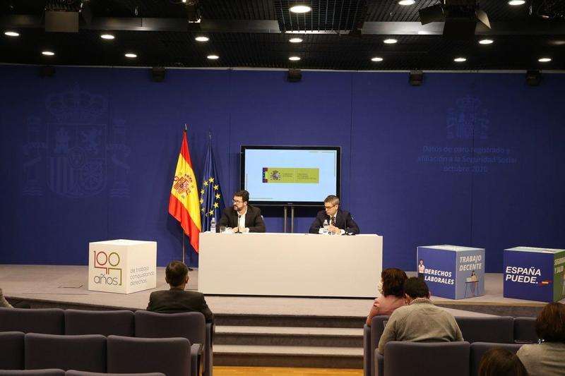 Trabajo dice que sin «el factor estacional tan marcado», el paro hubiese bajado en enero