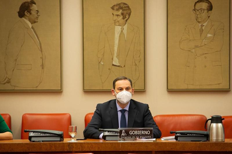 Ábalos defiende que el Gobierno «no puede quedar al margen» ante la OPA de Naturgy